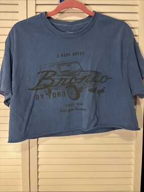 Women’s Ford Blue Bronco Graphic Crop Tee